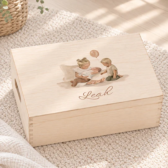 Houten memorybox met naam voor herinneringen aan de geboorte